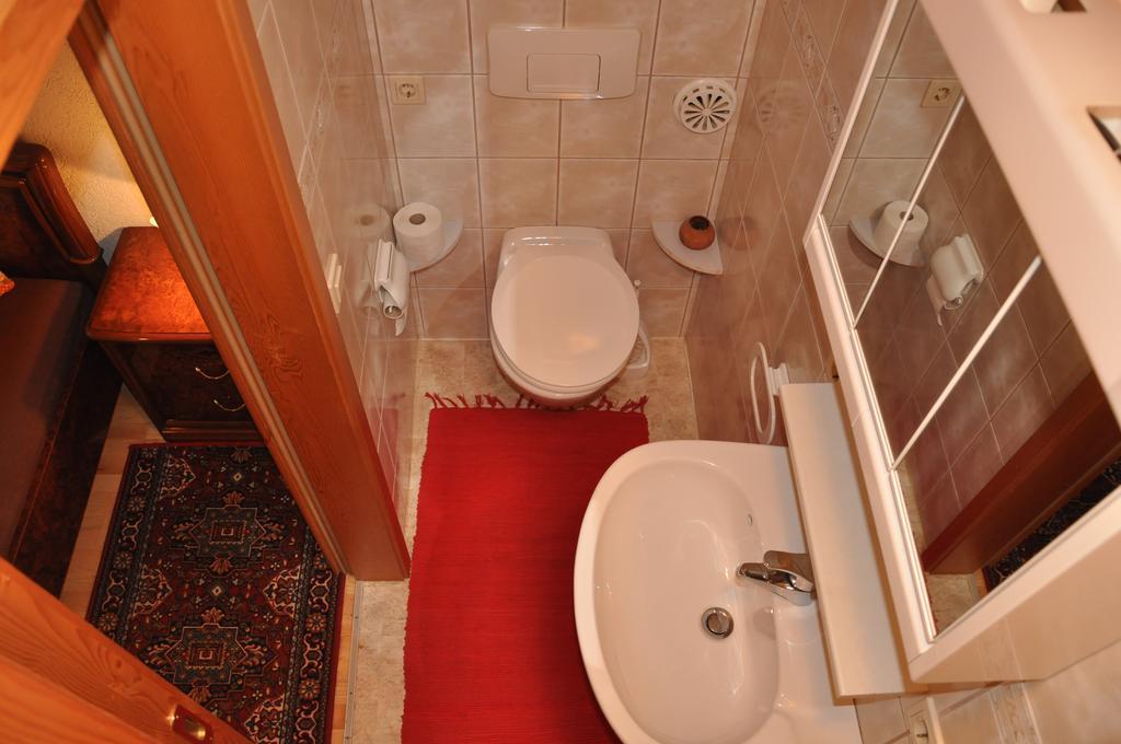 Almen-Kraeuter-Oberreiter Apartment Dellach im Drautal Екстериор снимка